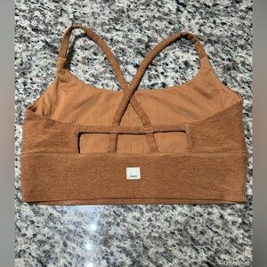 vuori sports bra- size M